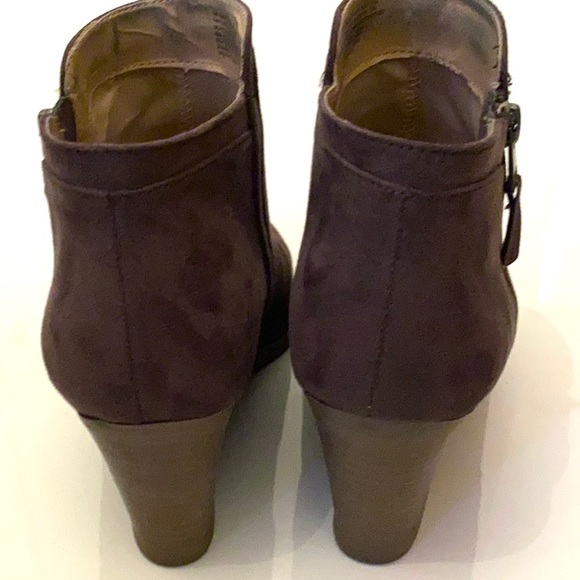 SOLD - Picture 3 of 5